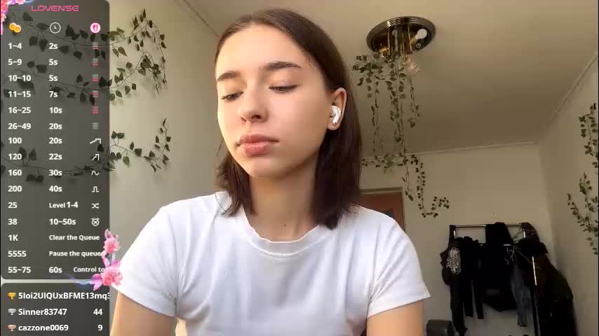 viviennebreihan Live Sex December 17, 2025