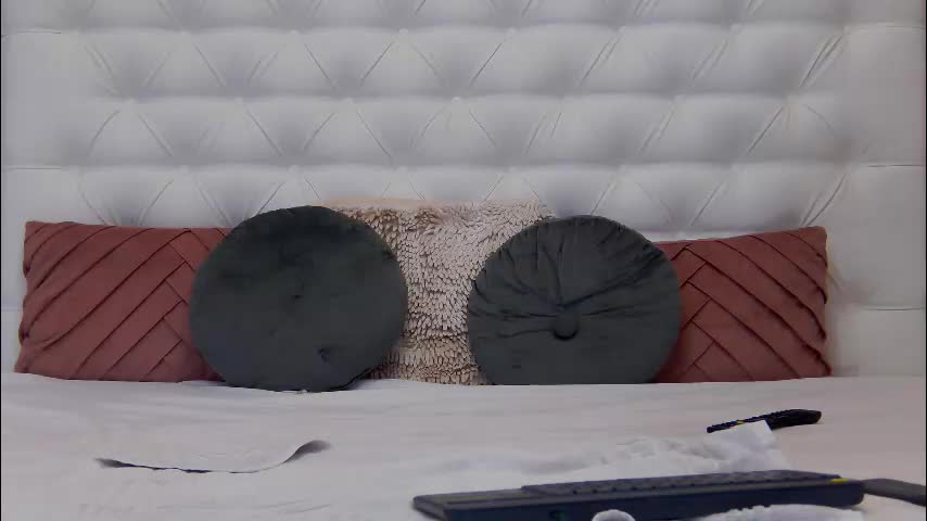 _lenapaul_ Live Sex December 17, 2025