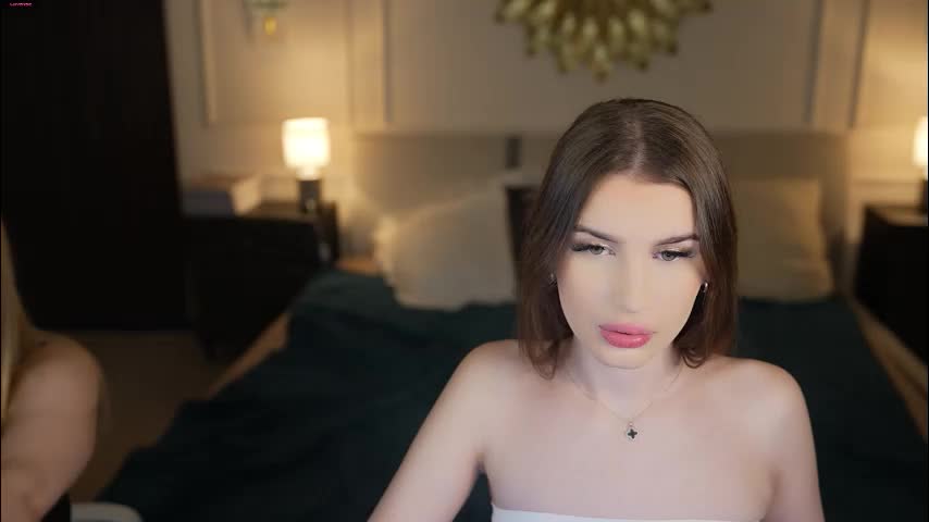 bright_diamonds_054 Live Sex December 17, 2025