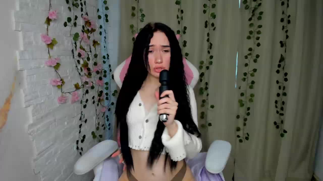 ArinaMeow19 Live Sex 2025.12.17