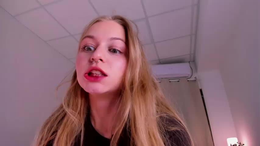 MiaMeowa Live Sex December 17, 2025