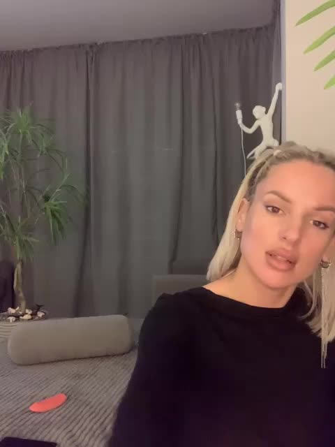 Stasya-moor Live Sex December 17, 2025