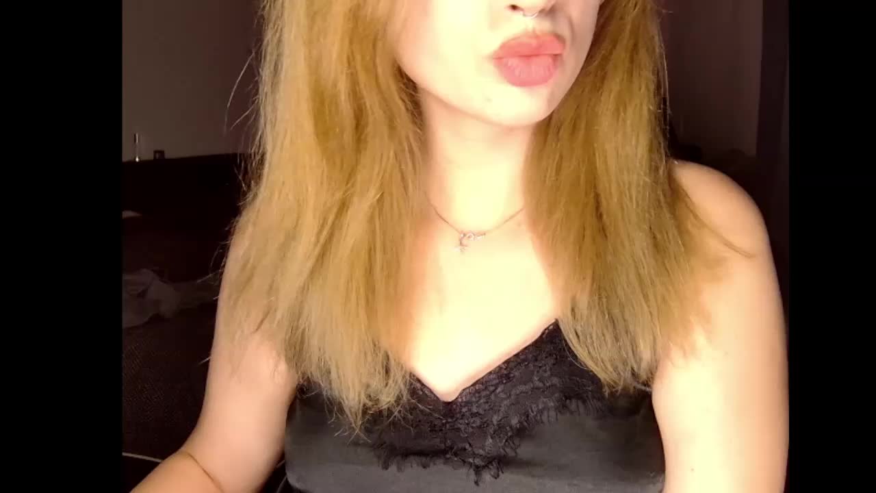 Annavia Live Sex December 17, 2025