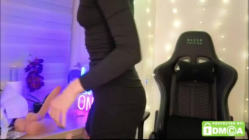 roxxxie_reid Live Sex December 17, 2025