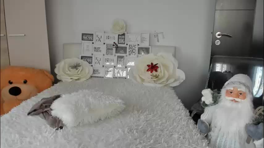 eroticsensualkitty4u Live Sex 2025.12.17