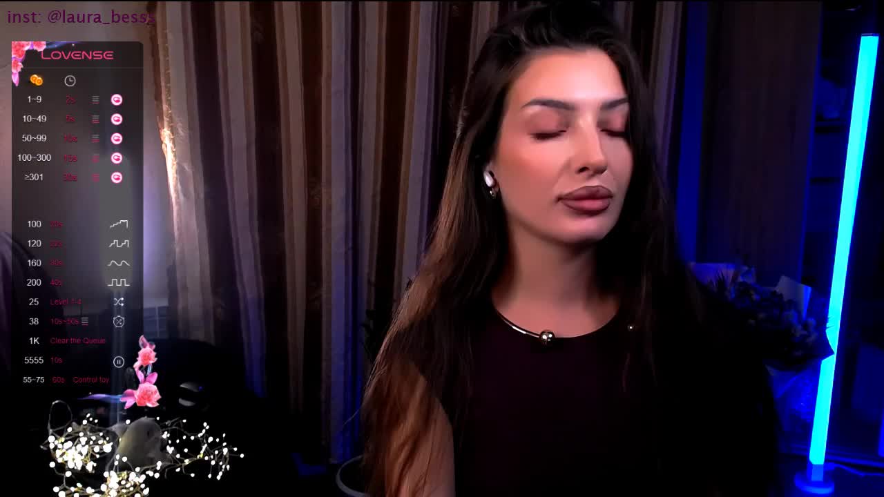 LauraBess Live Sex 2025.12.17