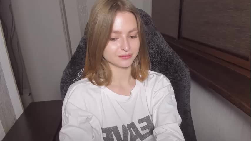 mollydangerous Live Sex 2025.12.17