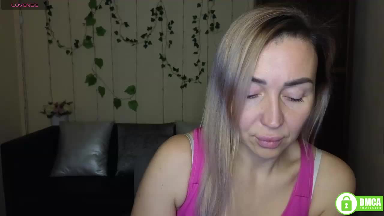 Jullyblondkiss Live Sex 2025.12.18