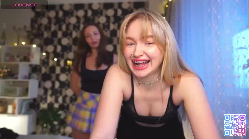 charming_daisy Live Sex 2025.12.18