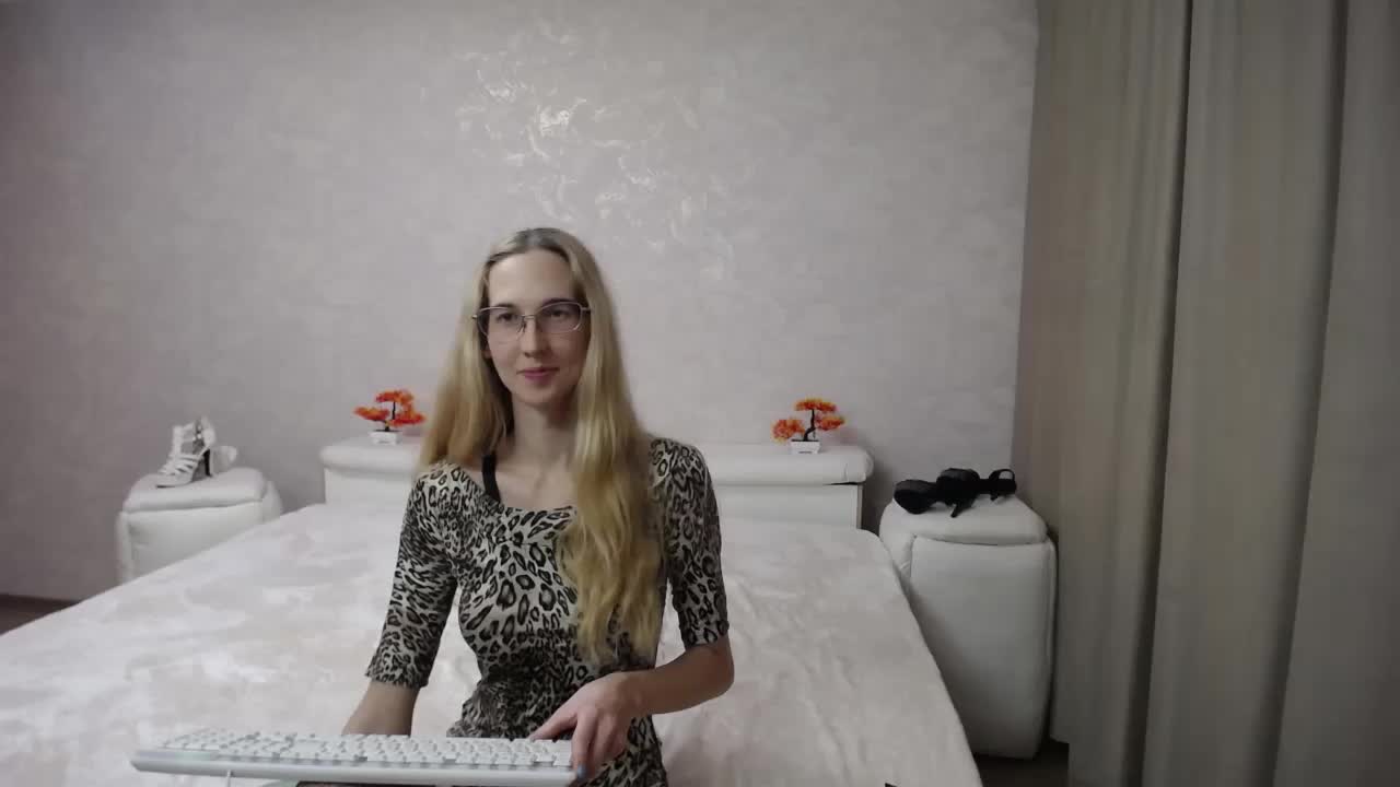 LizzieBrait Live Sex 2025.12.17