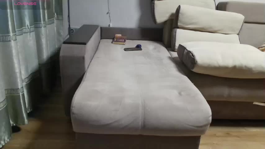 Milaa1998 Live Sex 2025.12.18