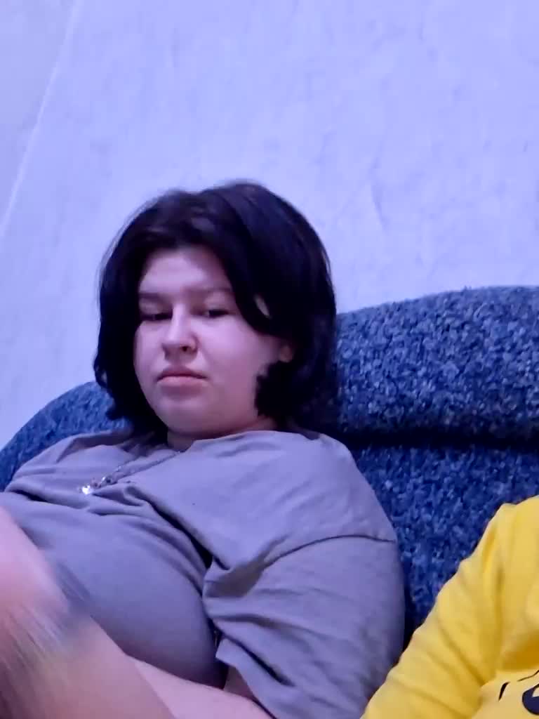 2Lesbians Live Sex 2025.12.18