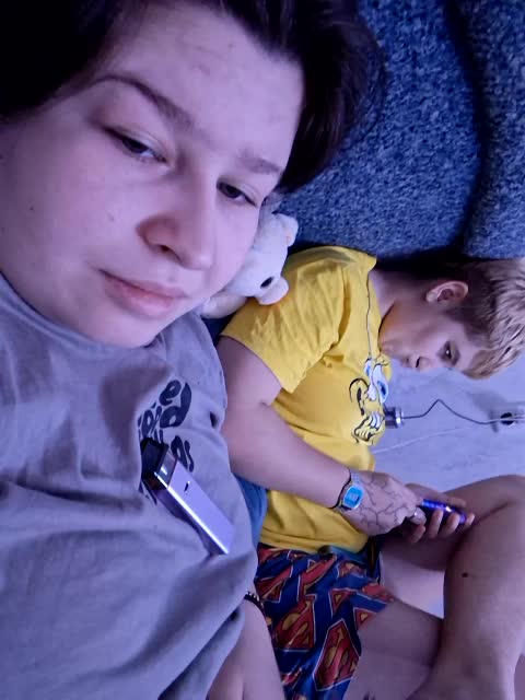 2Lesbians Live Sex 2025.12.18