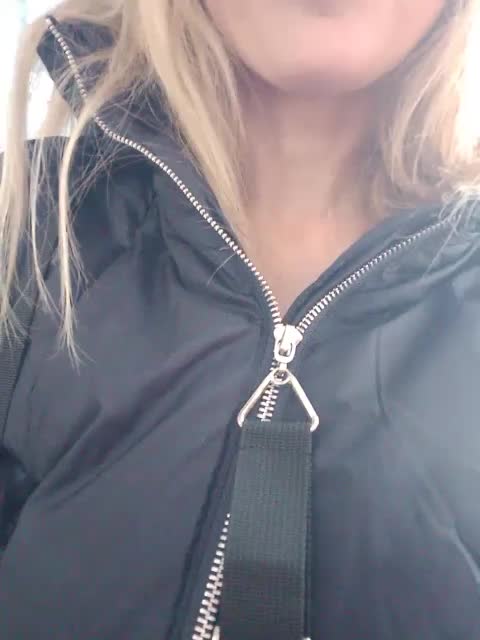 businka11223a Live Sex 2025.12.18