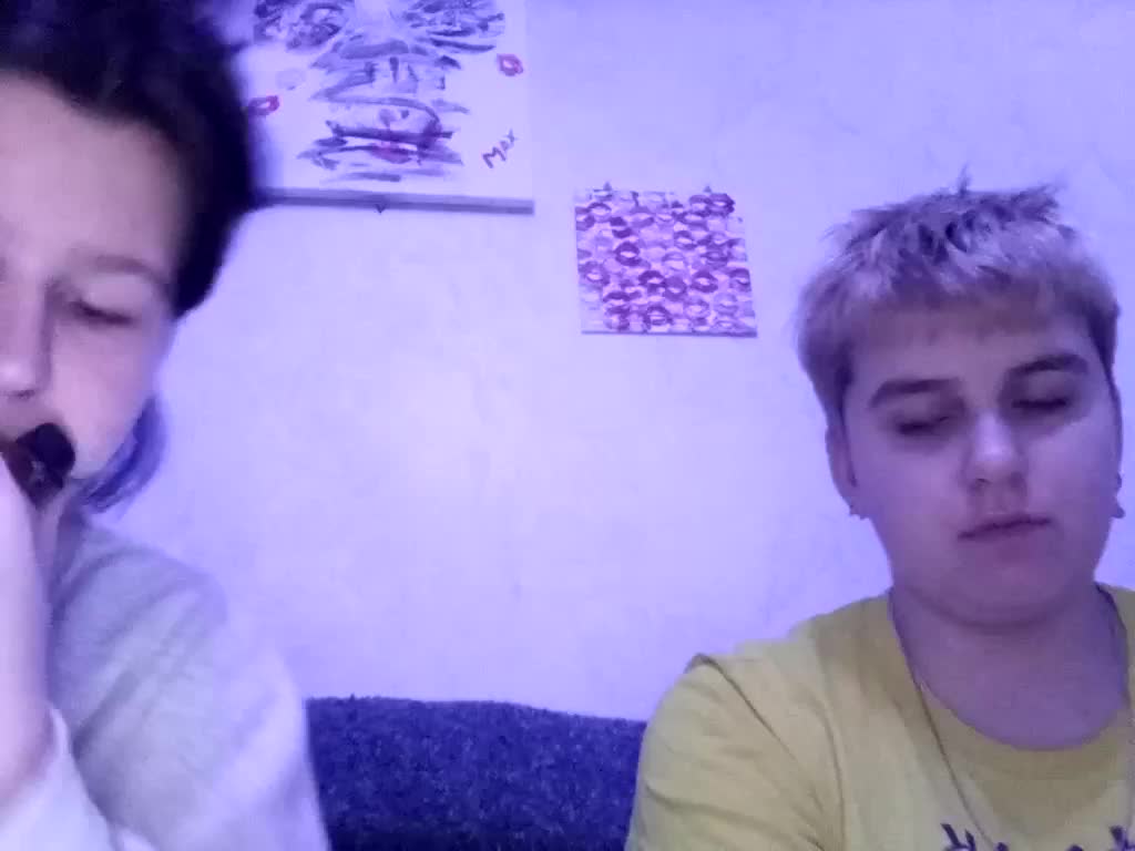 2Lesbians Live Sex 2025.12.18