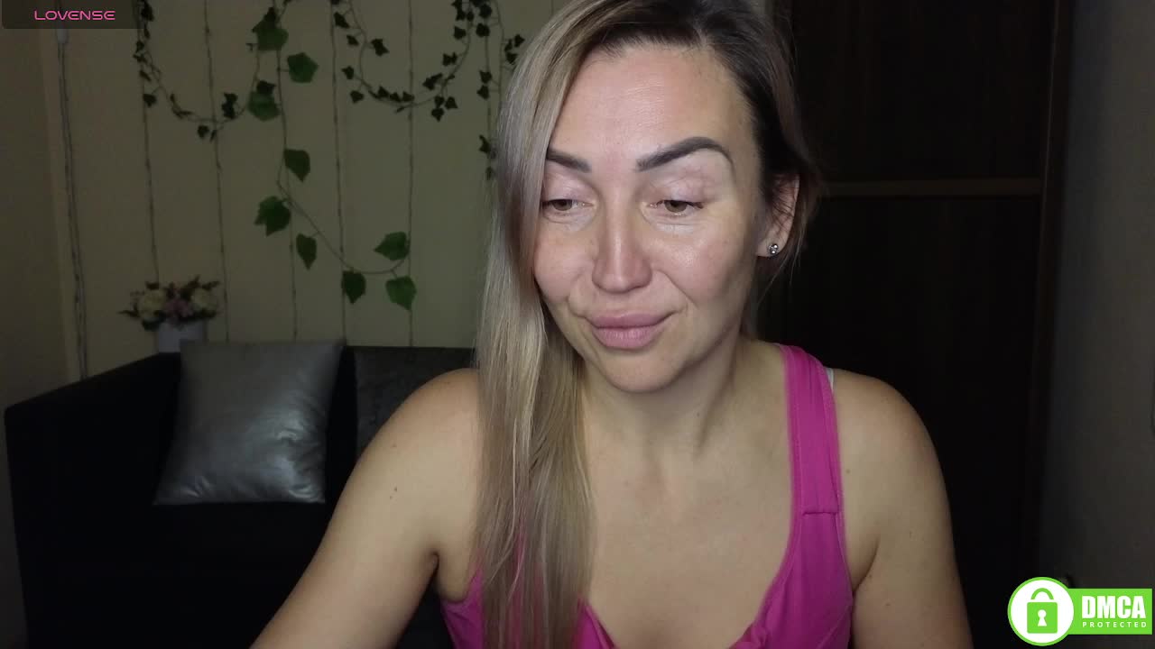 Jullyblondkiss Live Sex 2025.12.18