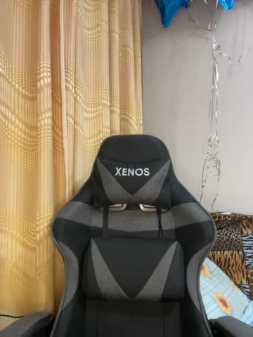 Vika19981 Live Sex 2025.12.19