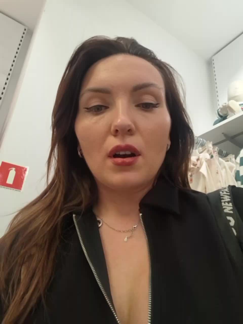 DIVORA Live Sex 2025.12.19