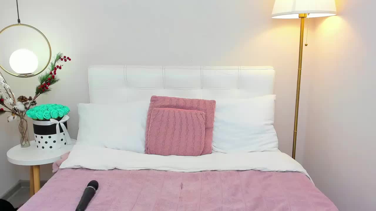 AndreaButt Live Sex 2025.12.19