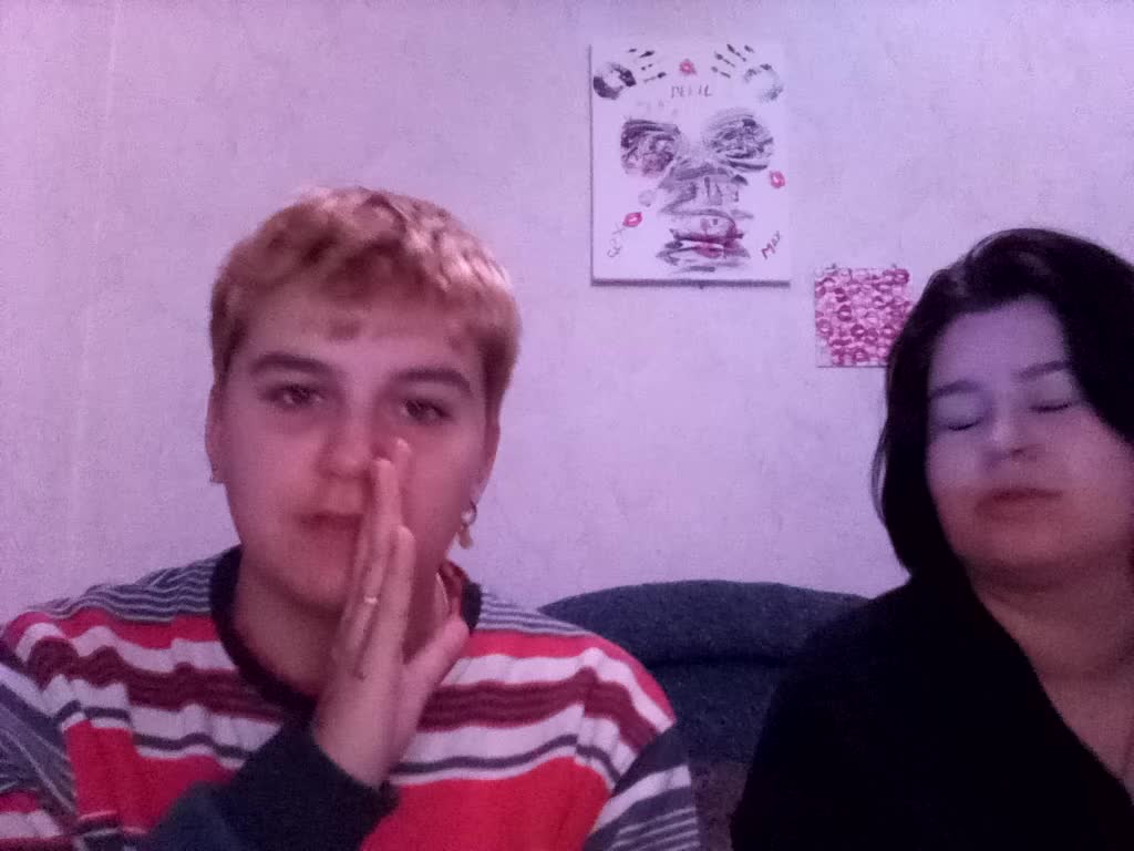 2Lesbians Live Sex 2025.12.19