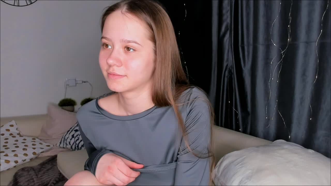 ViollaFoxxy Live Sex 2025.12.20