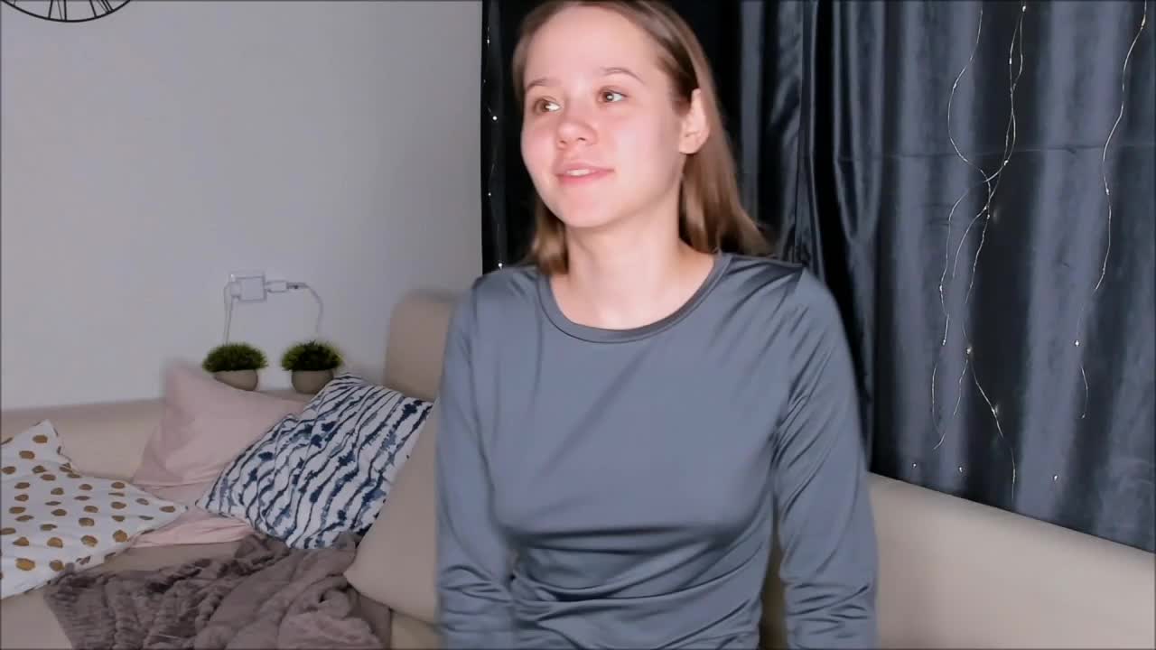 ViollaFoxxy Live Sex 2025.12.20