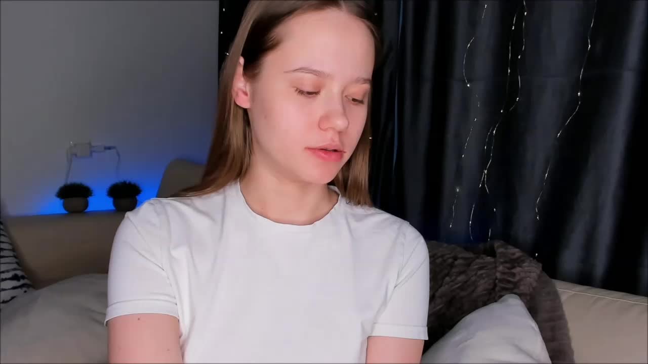 ViollaFoxxy Live Sex 2025.12.21