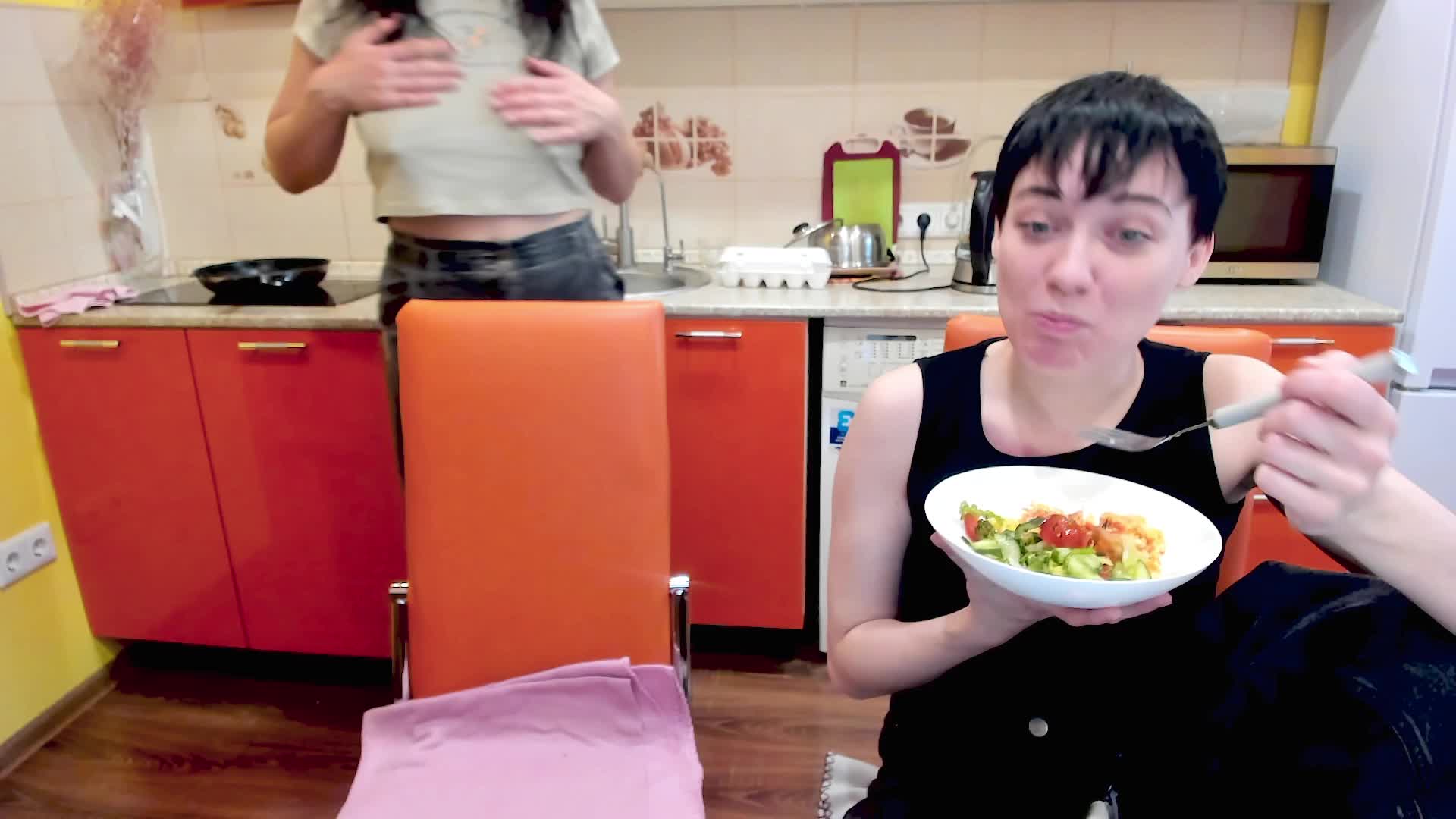 VikixEricka Live Sex December 21, 2025