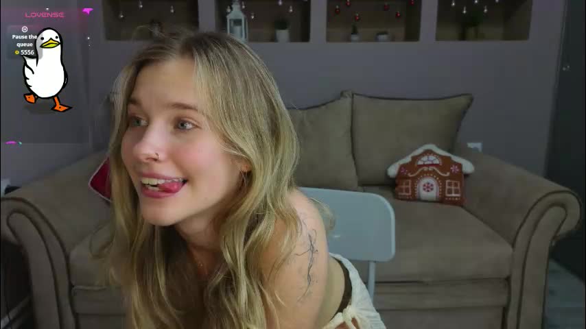 lynntiny Live Sex December 22, 2025