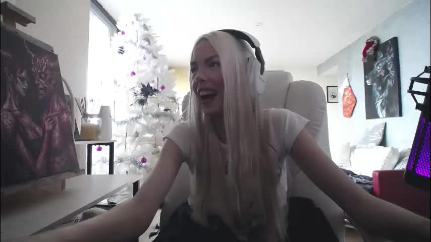 tinykylie Live Sex December 22, 2025