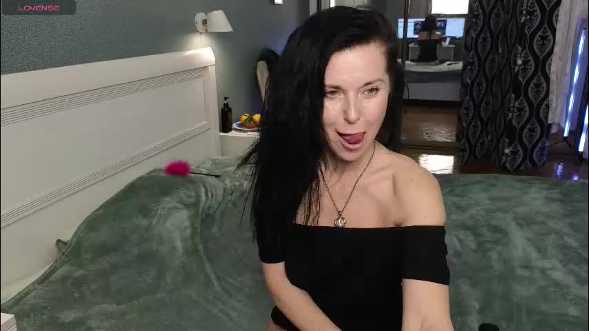 lina_flore Live Sex December 22, 2025