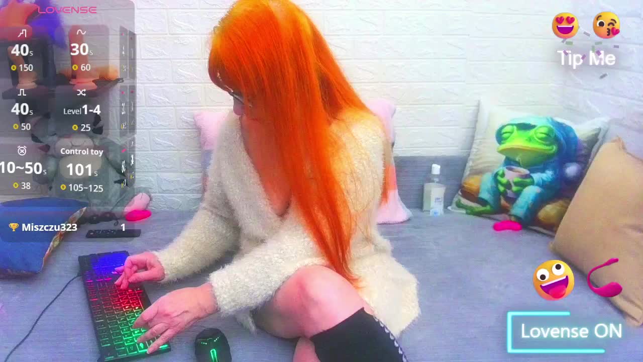 FoxyMature Live Sex December 22, 2025