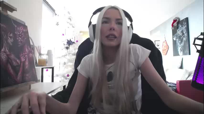 tinykylie Live Sex December 23, 2025