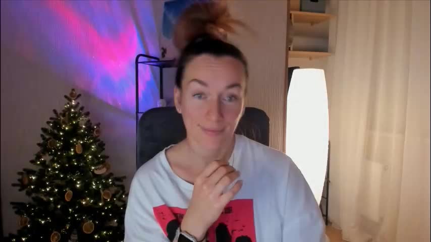 save_the_qween Live Sex December 23, 2025