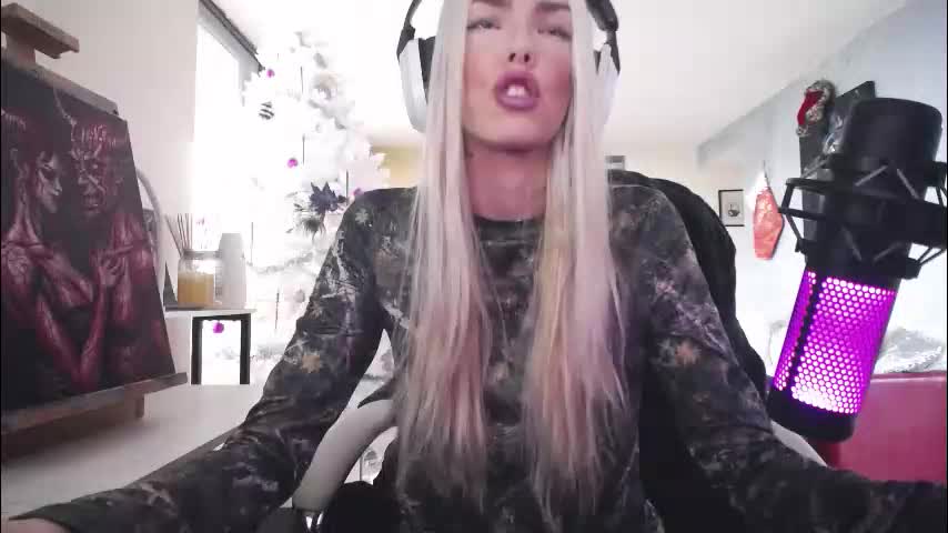 tinykylie Live Sex December 23, 2025