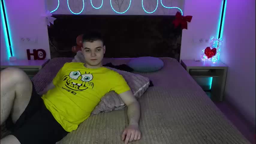 vikki_and_george Live Sex December 23, 2025