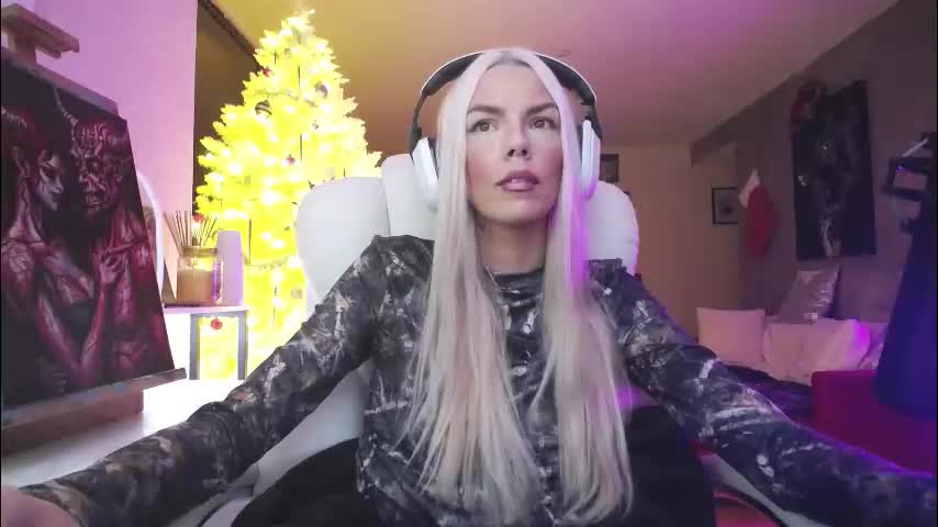 tinykylie Live Sex December 23, 2025