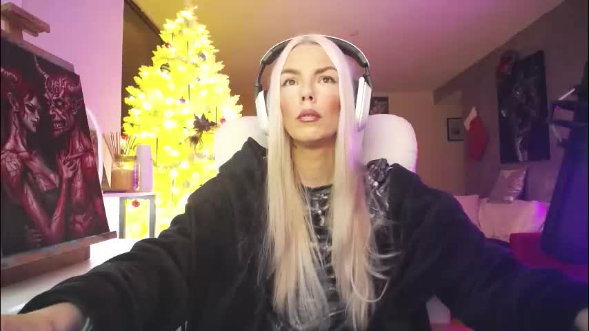 tinykylie Live Sex December 23, 2025