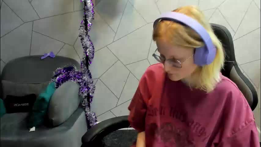 elizabeth_harpper Live Sex December 23, 2025