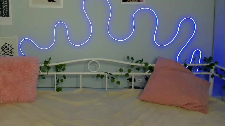 missfoxytease Live Sex December 23, 2025