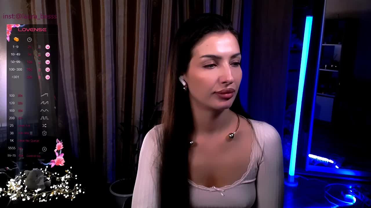 LauraBess Live Sex 2025.12.23
