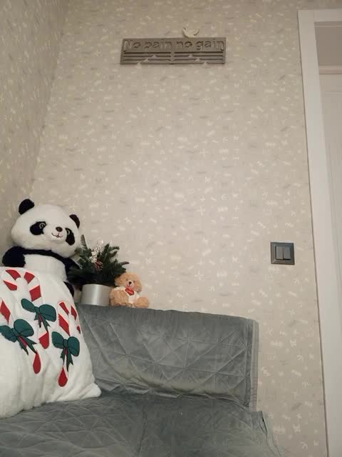 Black_chick Live Sex December 23, 2025