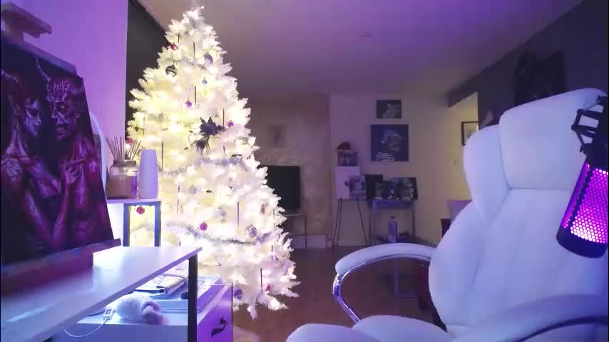 tinykylie Live Sex December 23, 2025