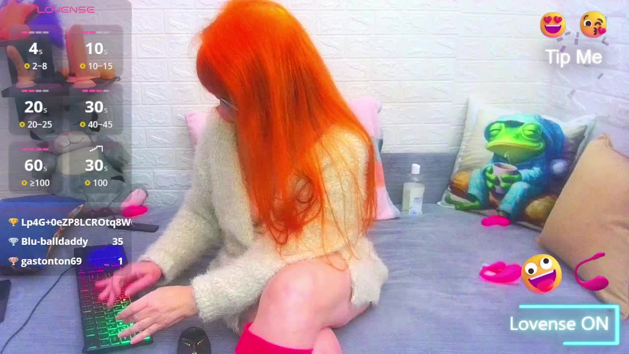 FoxyMature Live Sex December 23, 2025