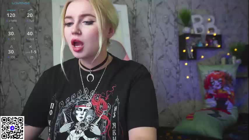 moon_valkyriie Live Sex December 23, 2025