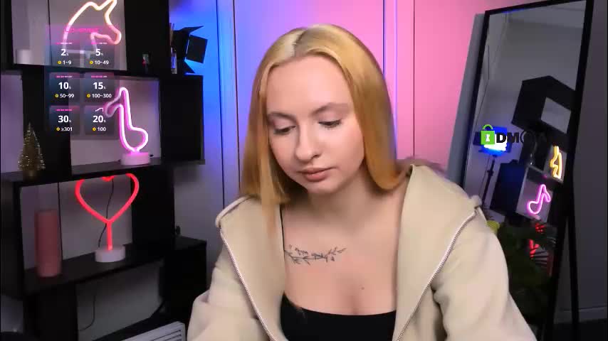 mila_glow Live Sex December 23, 2025