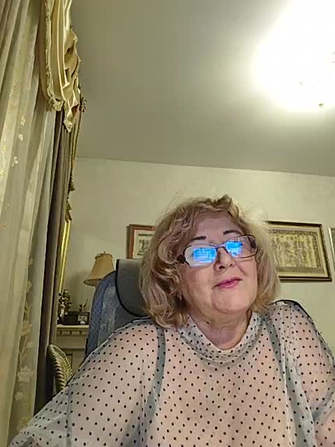 KarinkaSweet Live Sex December 23, 2025