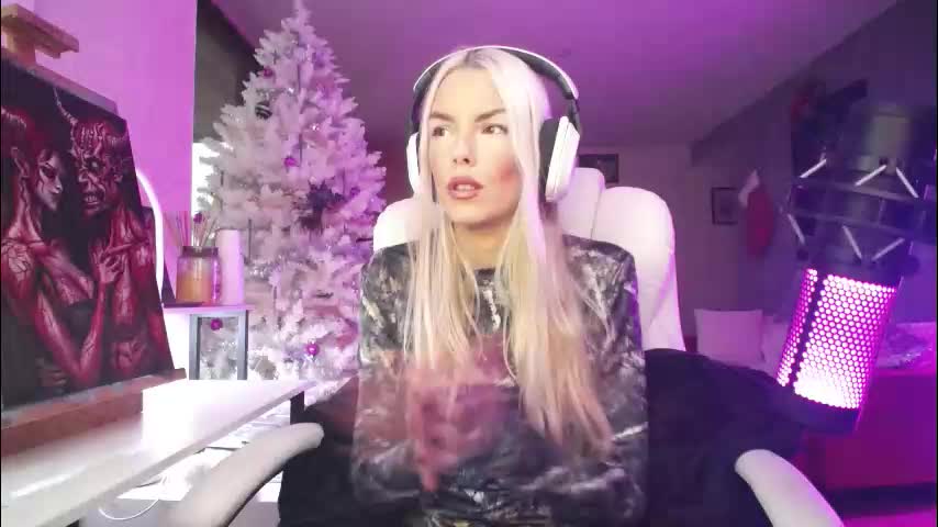tinykylie Live Sex December 23, 2025