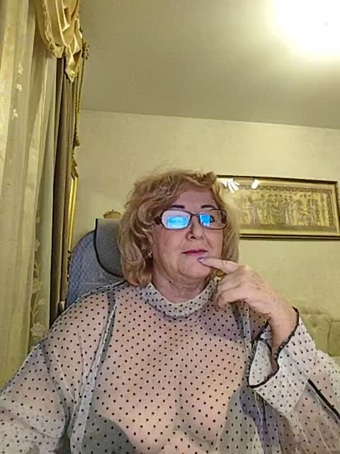 KarinkaSweet Live Sex December 24, 2025