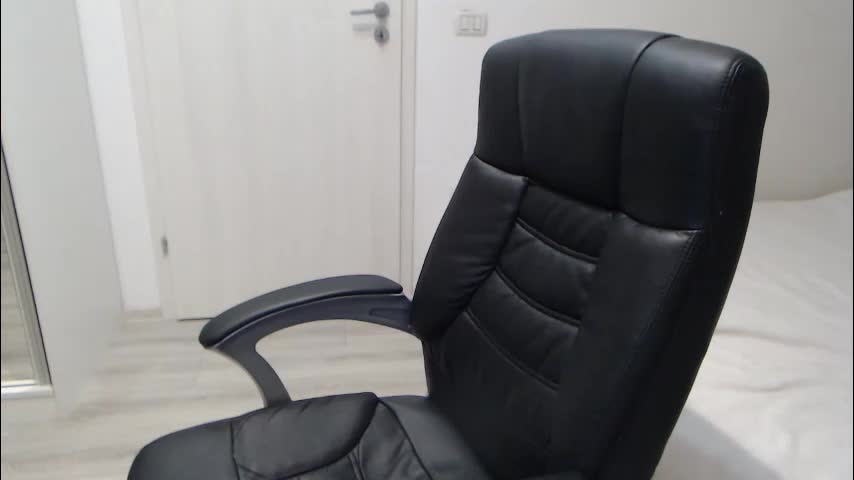 blue_eyes96 Live Sex December 24, 2025